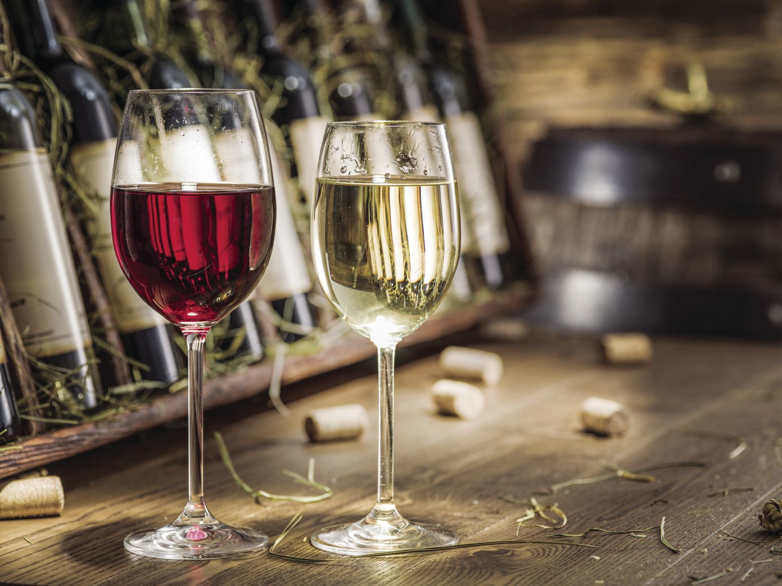 wine glasses.TIF